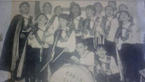 Con la cinta de mi capa