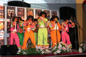 Con la música a otra parte