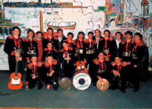 Con hilos de oro